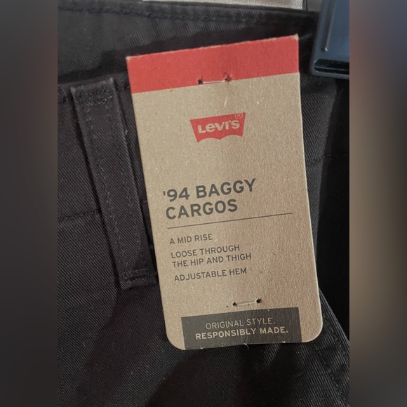 Levi’s womens black pants size 26 cotton 94 Baggy Cargos - Picture 9 of 15